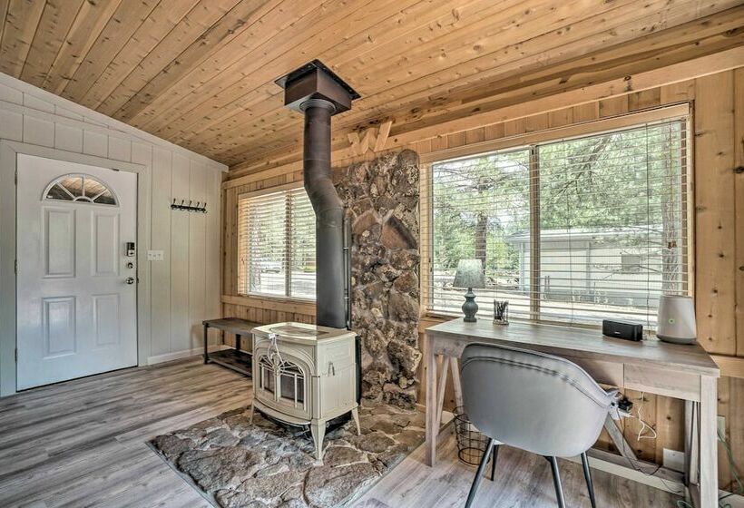 Peaceful Munds Park Cabin: 21 Mi To Flagstaff