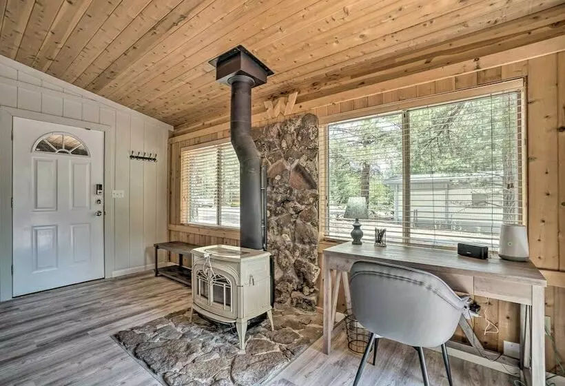 Peaceful Munds Park Cabin: 21 Mi To Flagstaff