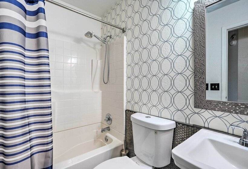 Peoria Home W/ Patio, 2 Mi To Sports Complex!