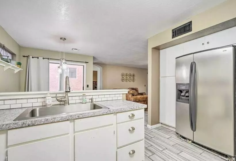 Peoria Home W/ Patio, 2 Mi To Sports Complex!