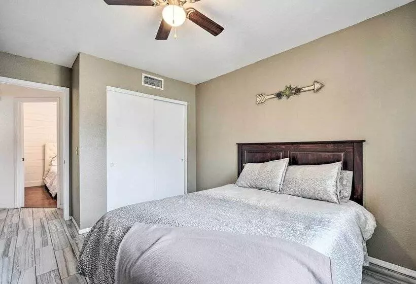 Peoria Home W/ Patio, 2 Mi To Sports Complex!