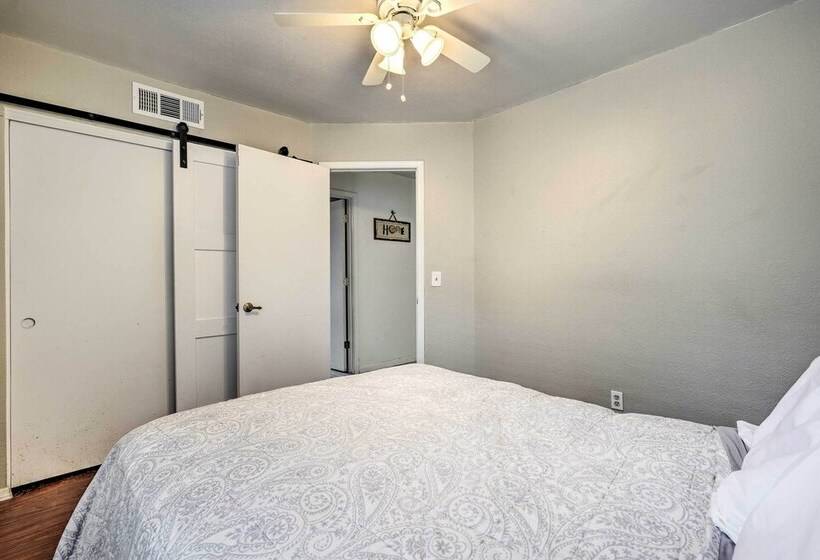 Peoria Home W/ Patio, 2 Mi To Sports Complex!