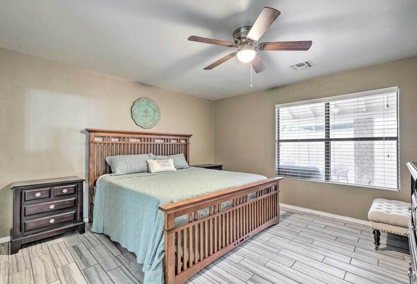 Peoria Home W/ Patio, 2 Mi To Sports Complex!