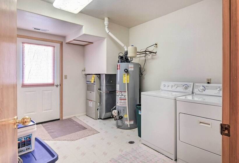 Pet Friendly Cabin < 1 Mi To Panguitch Lake!