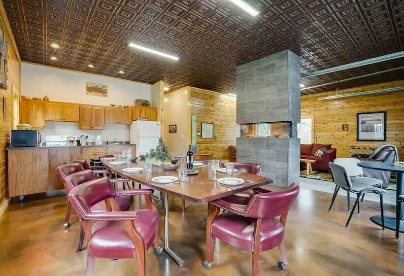 Pet Friendly Cabin Retreat: Walk To Lake Pepin!