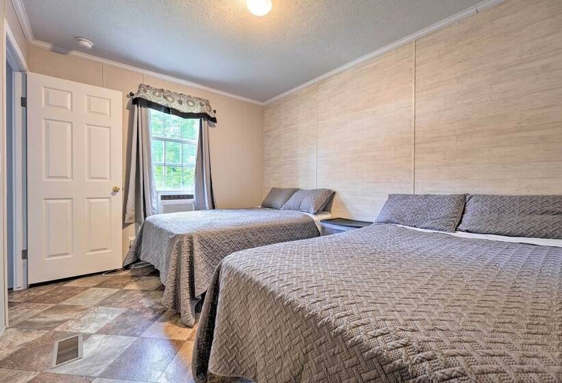 Pet Friendly Cassoplis Cabin, Close To Parks!