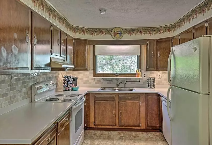 Pet Friendly Ovid Home Near Seneca Lake & Wineries