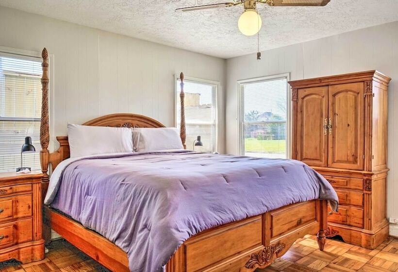 Pet Friendly Home W/ Patio 3 Mi To Houston Zoo!