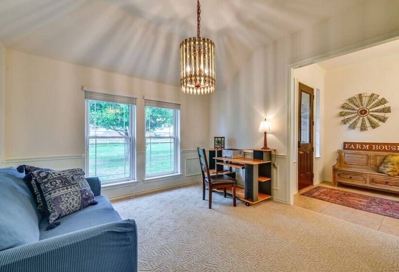 Large Yard: Pet Friendly Waxahachie Vacation Home!