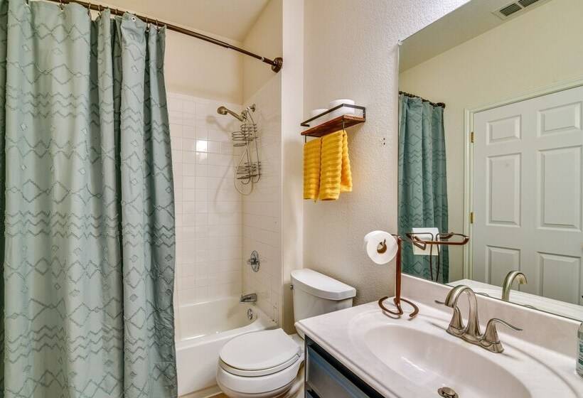 Large Yard: Pet Friendly Waxahachie Vacation Home!