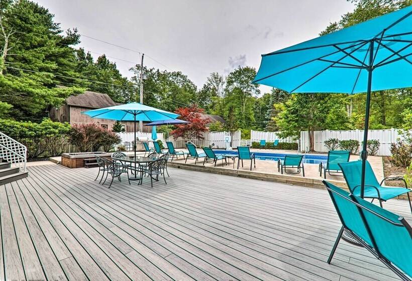 Game Room, Pool & Hot Tub: Poconos Paradise