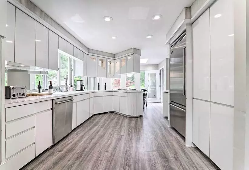 Game Room, Pool & Hot Tub: Poconos Paradise