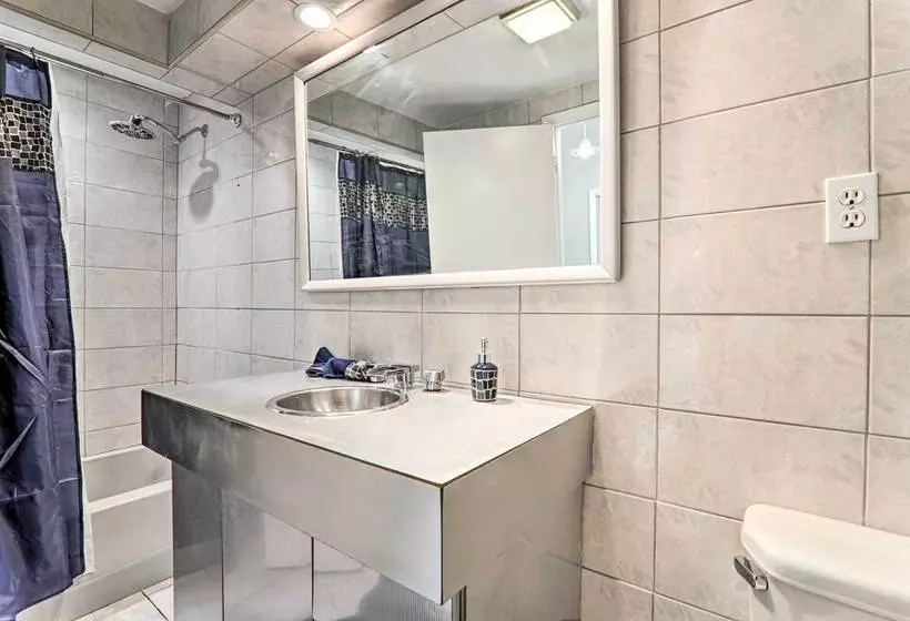 Game Room, Pool & Hot Tub: Poconos Paradise