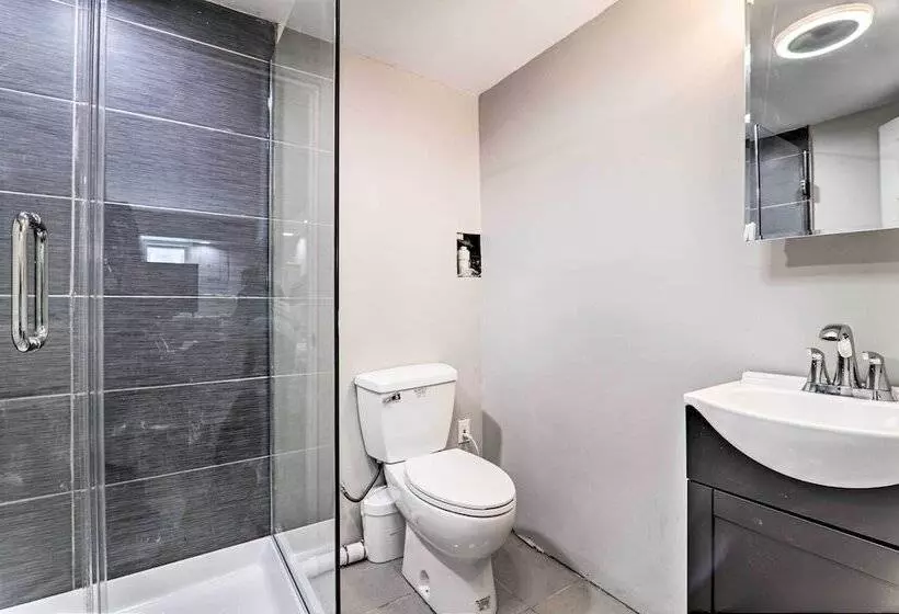 Game Room, Pool & Hot Tub: Poconos Paradise