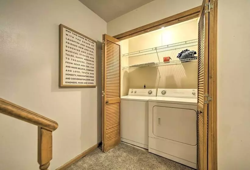 Quiet Blue Ridge Haven < 4 Mi To Sapphire Resort!