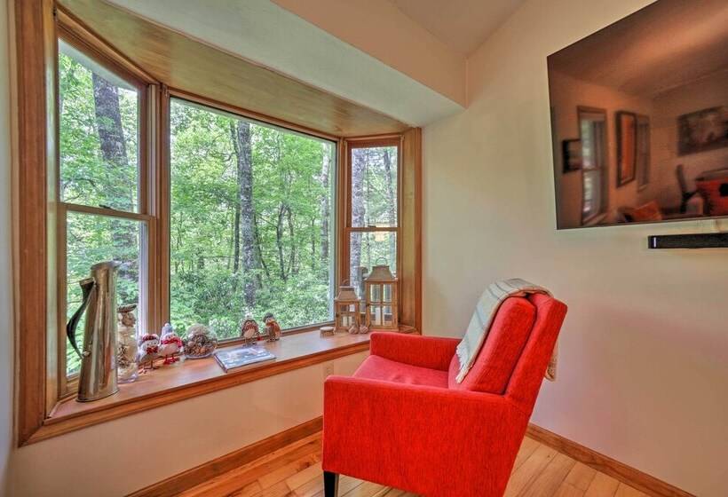 Quiet Blue Ridge Haven < 4 Mi To Sapphire Resort!