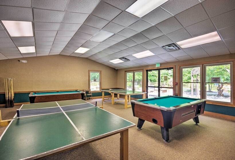 Quiet Blue Ridge Haven < 4 Mi To Sapphire Resort!