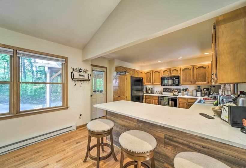 Quiet Blue Ridge Haven < 4 Mi To Sapphire Resort!