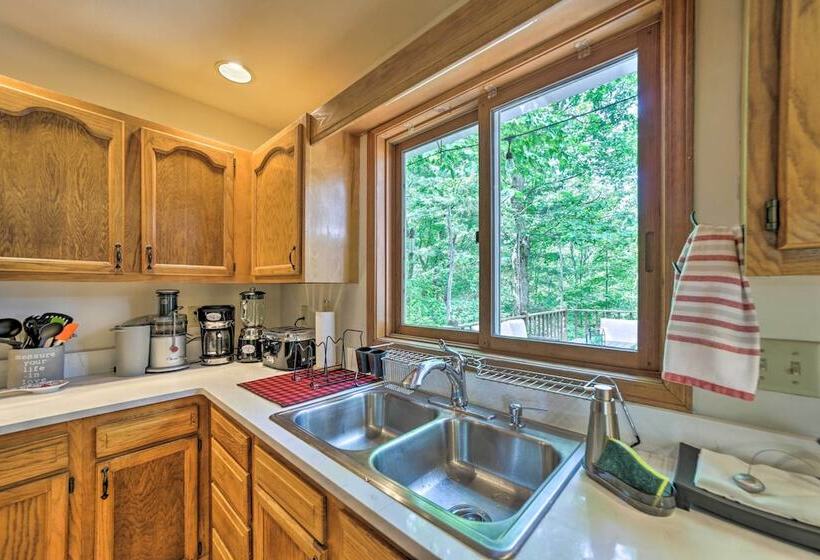 Quiet Blue Ridge Haven < 4 Mi To Sapphire Resort!