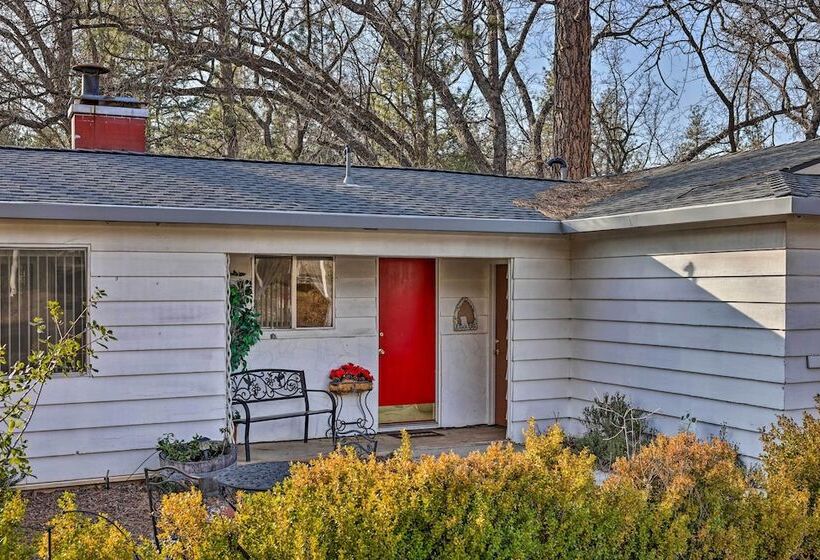 Walk To Downtown: Eclectic Murphys Home W/ Decks!