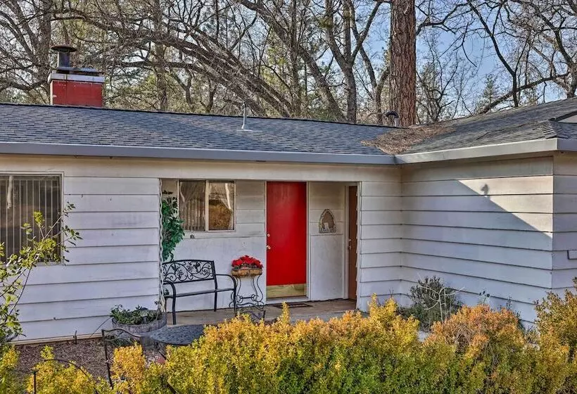 Walk To Downtown: Eclectic Murphys Home W/ Decks!