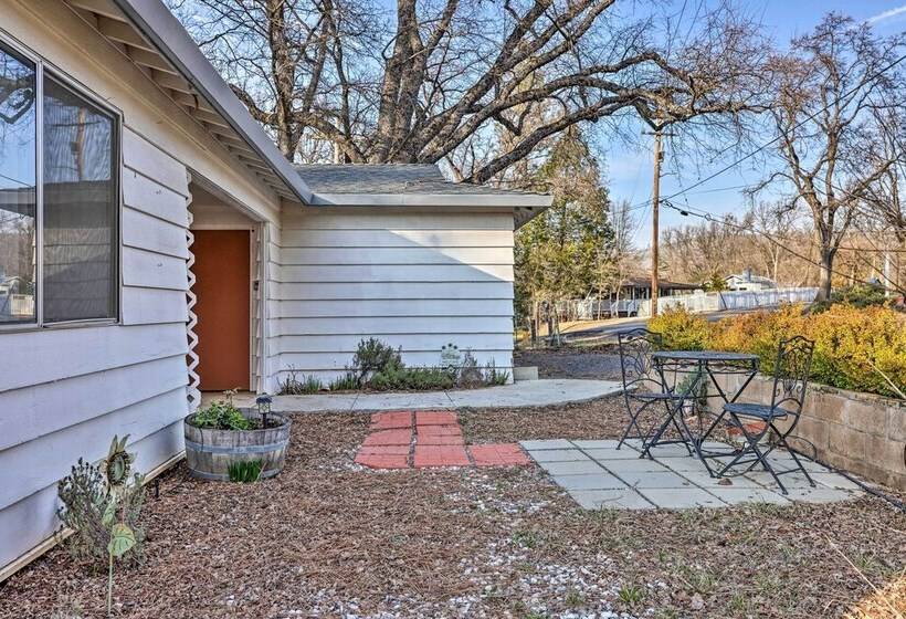 Walk To Downtown: Eclectic Murphys Home W/ Decks!