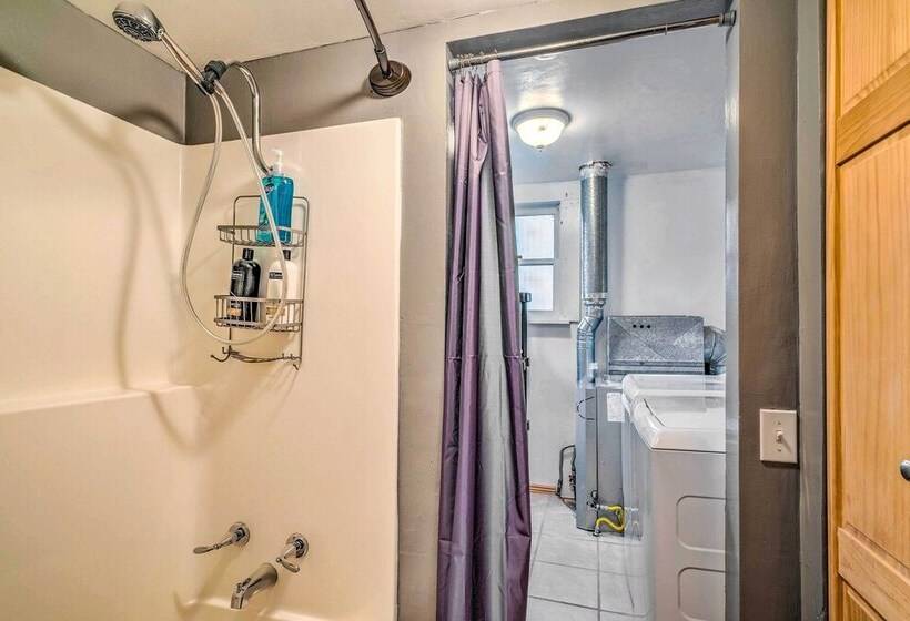 Rustic A Frame Hideout Near National Monument!