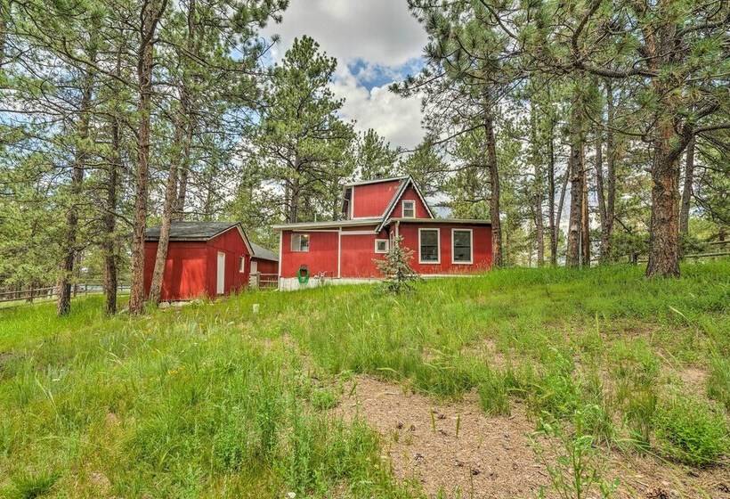 Rustic A Frame Hideout Near National Monument!