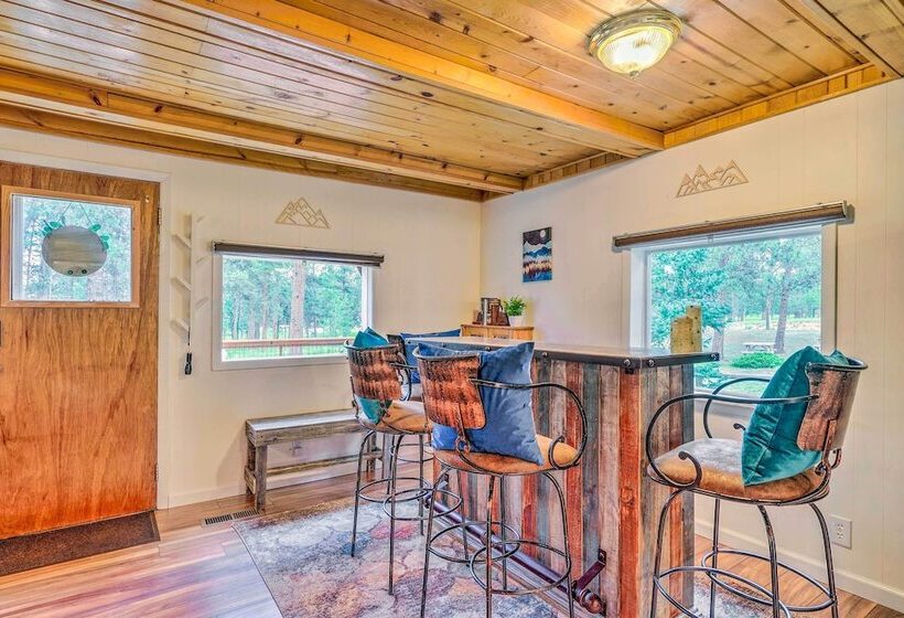 Rustic A Frame Hideout Near National Monument!