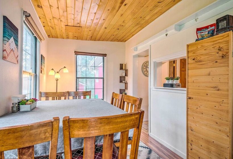 Rustic A Frame Hideout Near National Monument!