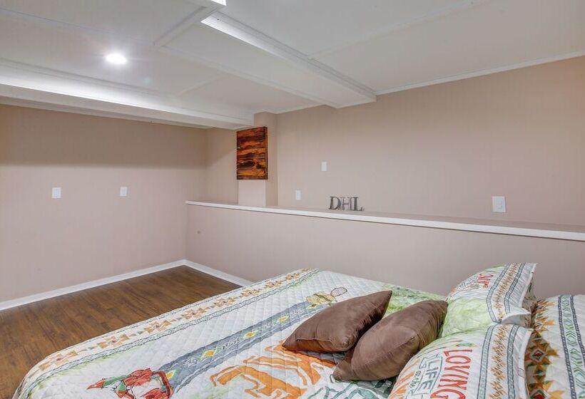 Rustic Dale Hollow Lake Cabin Private Hot Tub!