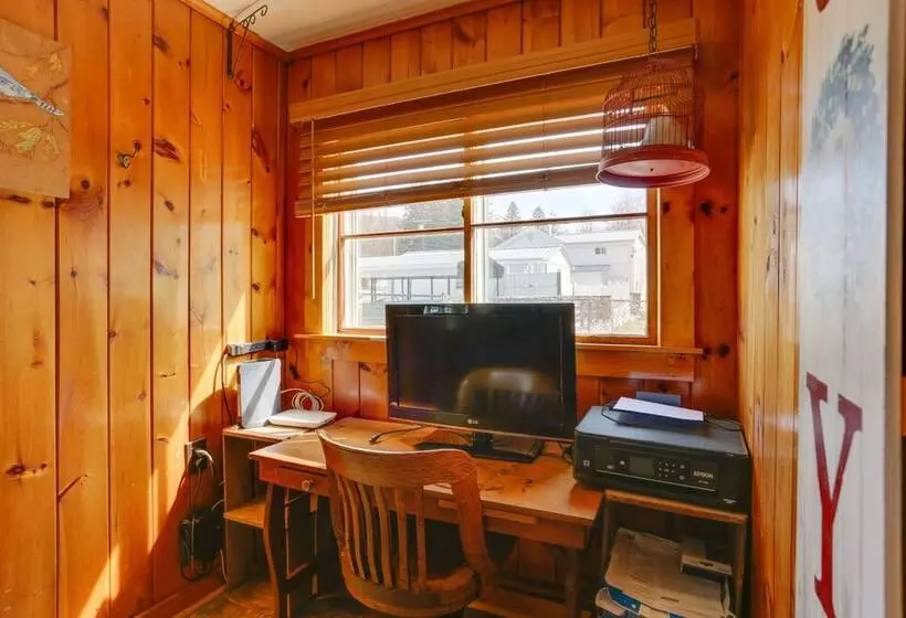 Scenic Home On The Delaware River, Pet Friendly!