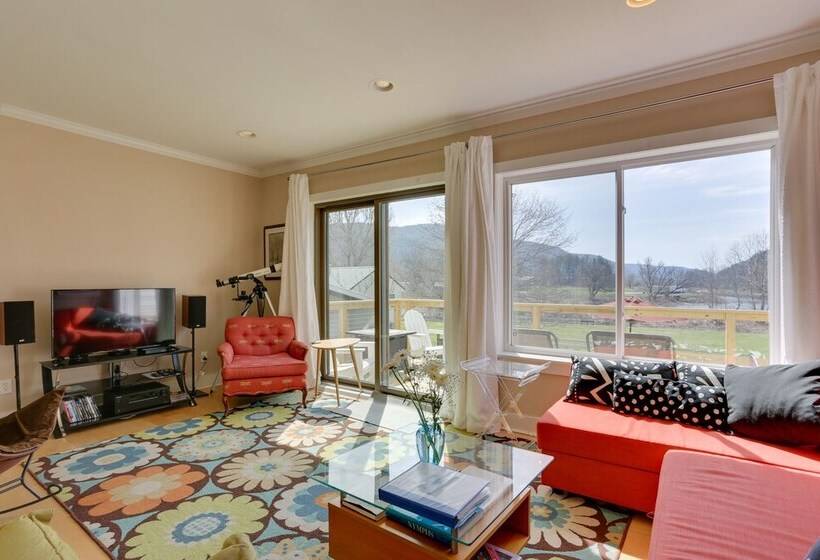 Scenic Home On The Delaware River, Pet Friendly!