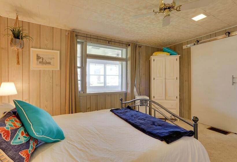 Scenic Home On The Delaware River, Pet Friendly!