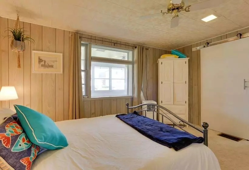 Scenic Home On The Delaware River, Pet Friendly!