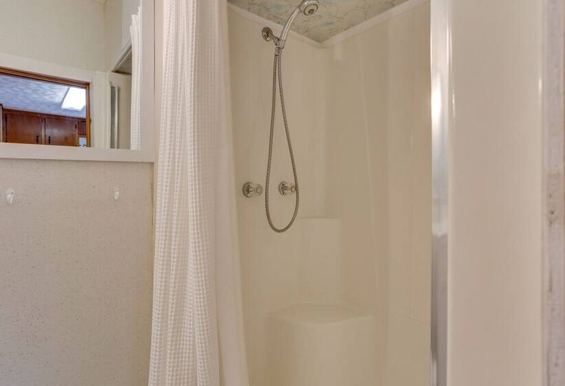 Scenic Home On The Delaware River, Pet Friendly!