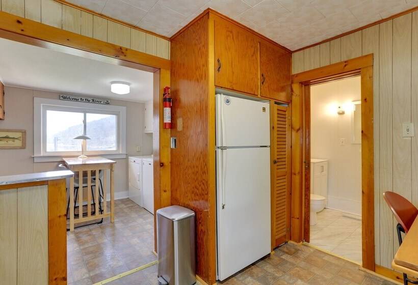 Scenic Home On The Delaware River, Pet Friendly!