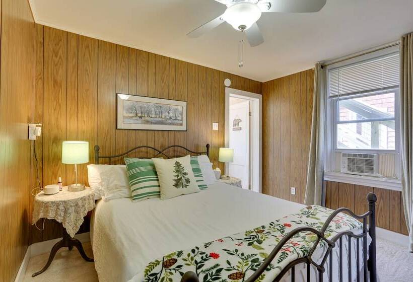 Scenic Home On The Delaware River, Pet Friendly!