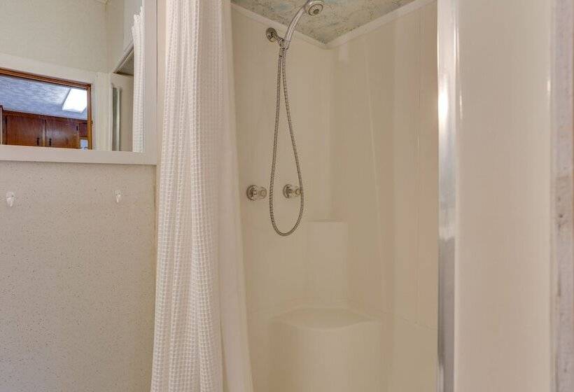 Scenic Home On The Delaware River, Pet Friendly!