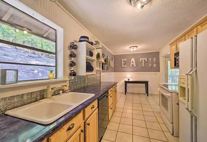 Secluded Vian Retreat Close To Tenkiller Lake