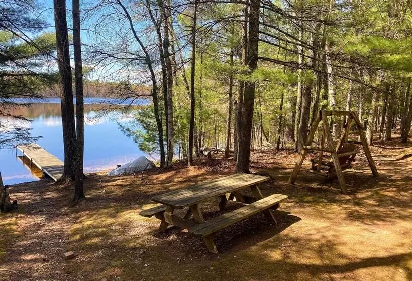 Serene Woodruff Cottage: Lakefront Access!