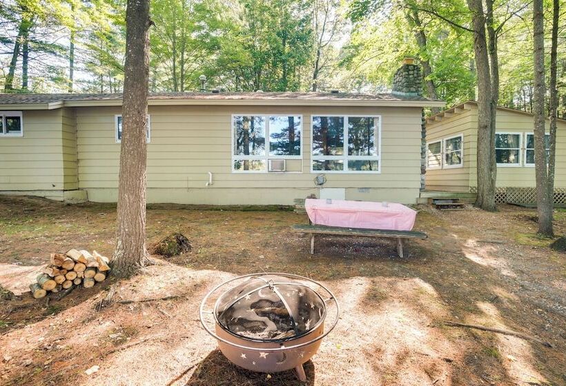 Serene Woodruff Cottage: Lakefront Access!