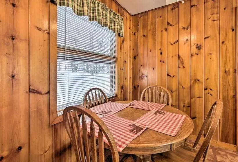 Serene Woodruff Cottage: Lakefront Access!