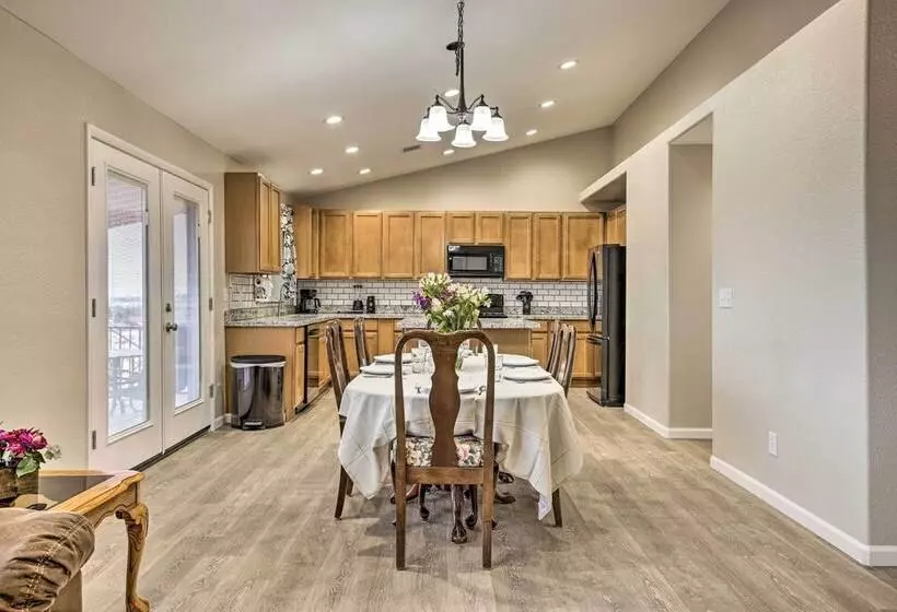 Quiet Show Low Home W/ White Mountain Lake Access!