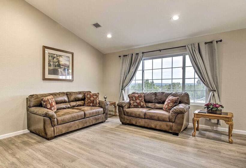 Quiet Show Low Home W/ White Mountain Lake Access!