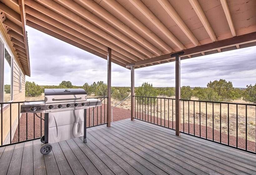 Quiet Show Low Home W/ White Mountain Lake Access!