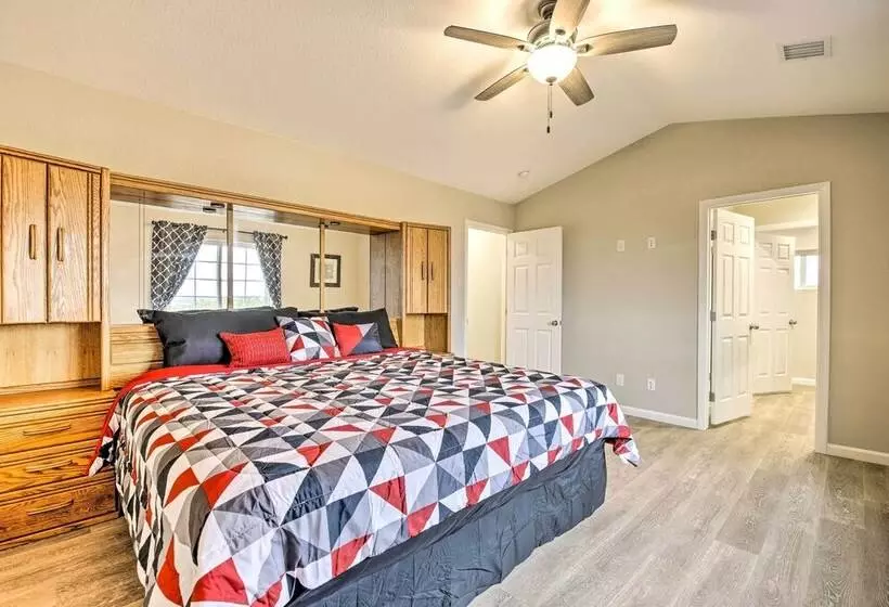 Quiet Show Low Home W/ White Mountain Lake Access!