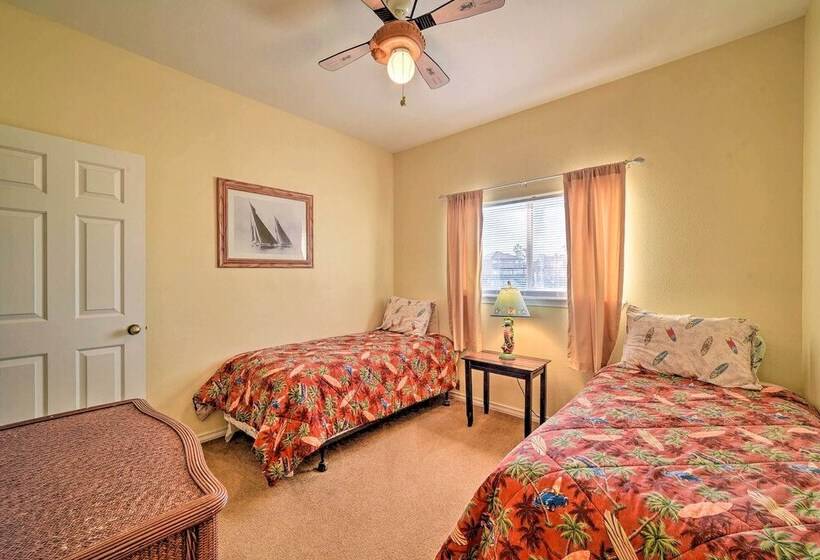 Snowbird Getaway: Waterfront Home, 1 Mi To Beach