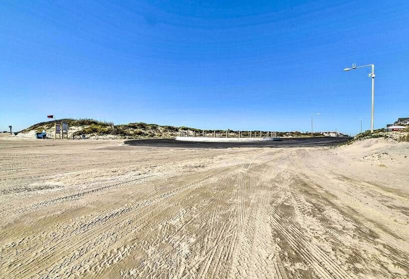 Snowbird Getaway: Waterfront Home, 1 Mi To Beach