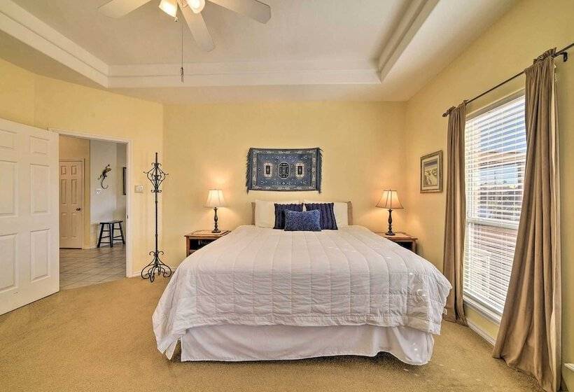 Snowbird Getaway: Waterfront Home, 1 Mi To Beach